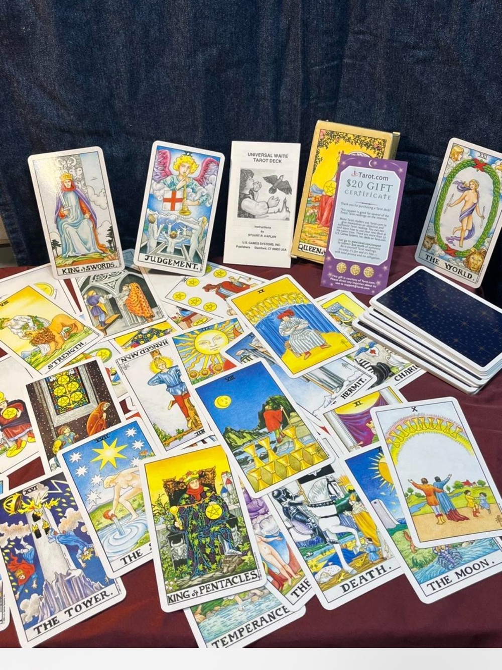 Vintage Universal Waite Tarot Deck: 78 Card Set